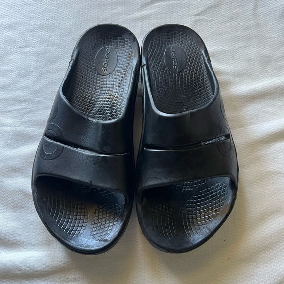 OOFOS Other - OOFOS Men's Black Comfort Slides